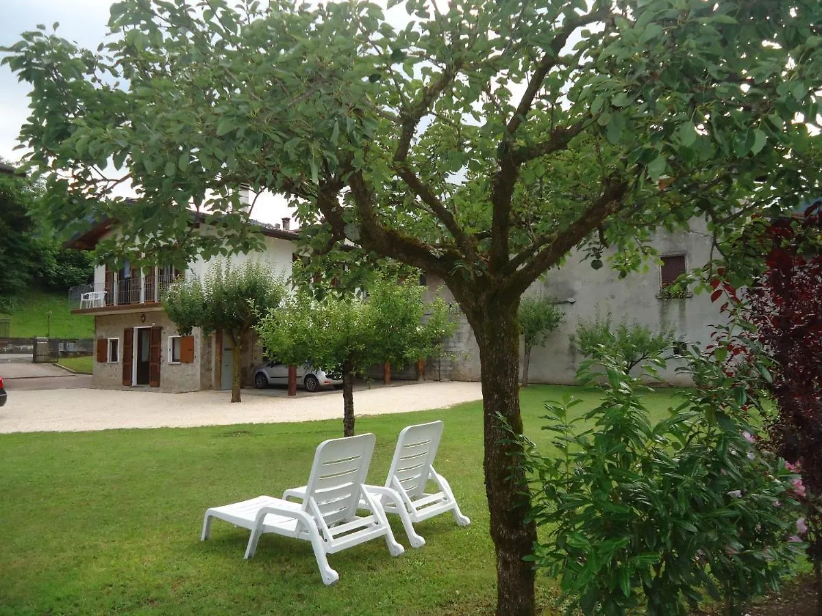 Casa Vittoria V1 Apartment Crone